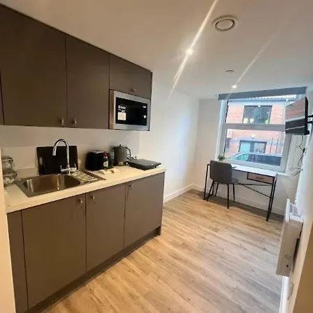 Flat Close To Queen Square - Flat 3b *