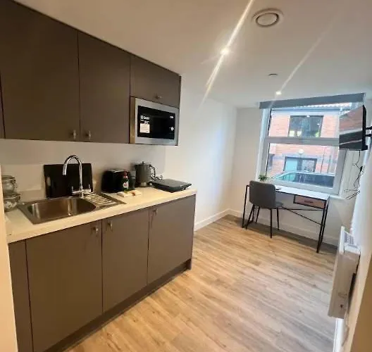 Flat Close To Queen Square - Flat 3b *